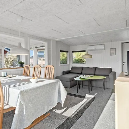 Pet Friendly In With House Sea View Holiday home Munkebo